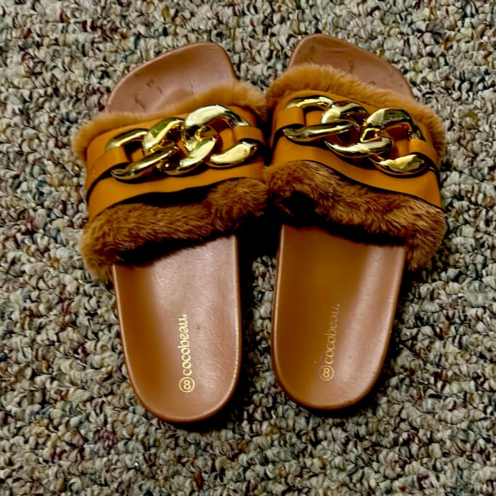 Brand new . Loves these never wore, they are too smalll